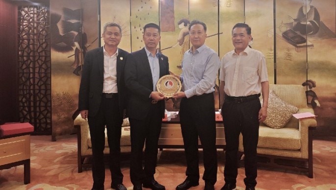 菲律宾中国商会向铸牢中华民族共同体意识积石山教育发展基金捐赠１００万元